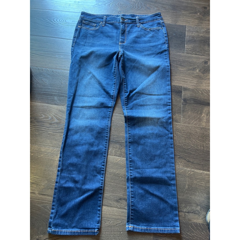 St Johns Bay Womens Straight Leg Jeans Blue Medium Wash Denim Size 12 Stretch